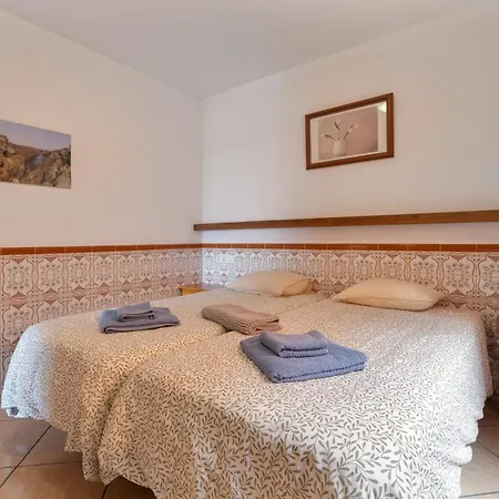 Casa Marron Daire