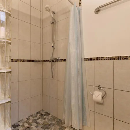 Casa Marron Daire *